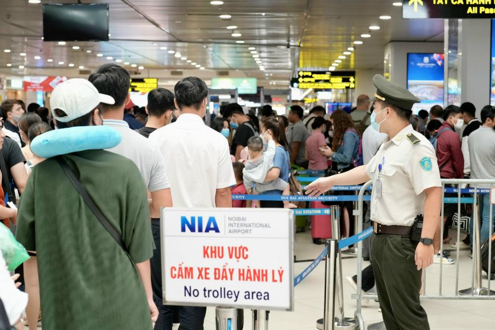 Xử lý nhanh gọn khi bị mất hành lý tại sân bay Nội Bài 