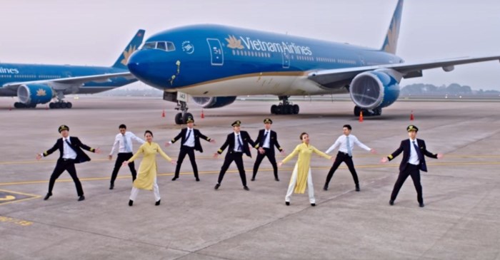 Lương nhân viên Vietnam Airlines và Vietjet Air-Taxi Nội Bài